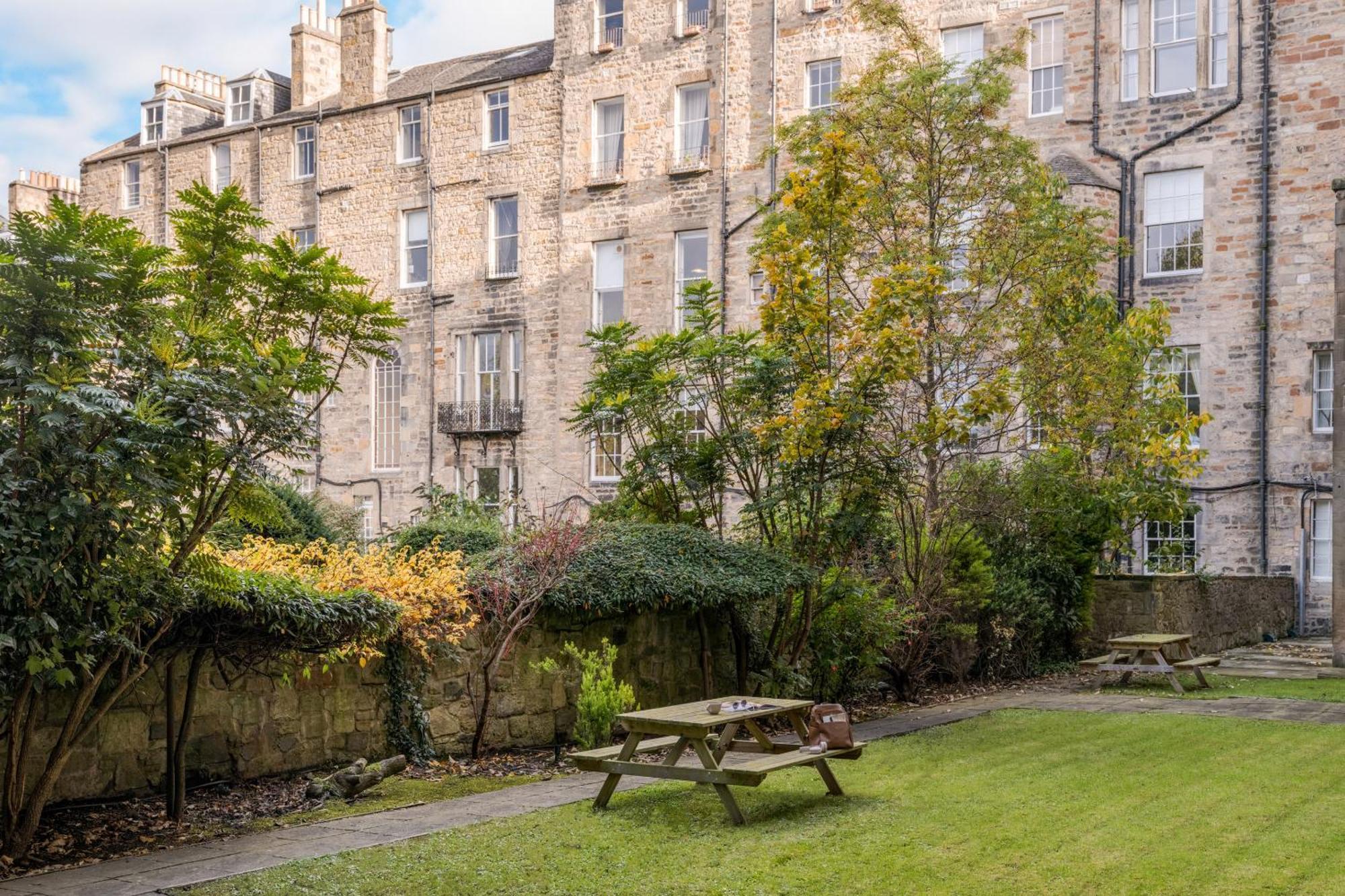 Sonder Royal Garden Apartments EDI Buitenkant foto