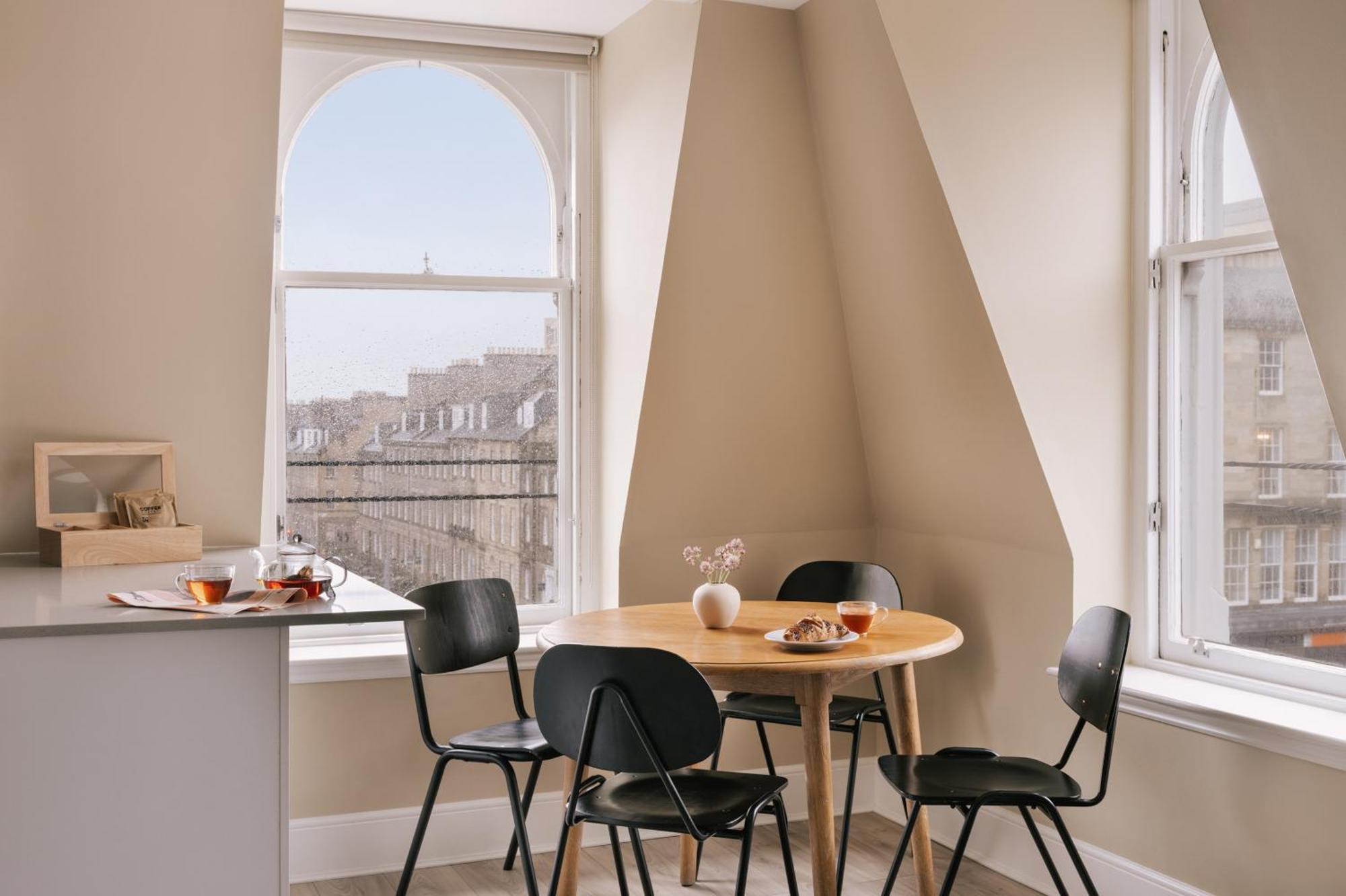 Sonder Royal Garden Apartments EDI Kamer foto